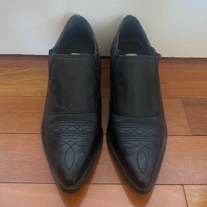 Vintage late 80’s/early 90’s Nine West Western Cowboy Ankle Boots.